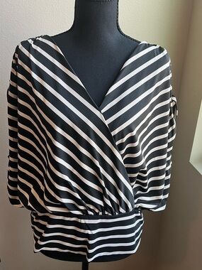 I.N.C. International Concepts Women's Black & Cream Stripe Surplice V-Neck Top